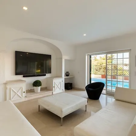 Estoril Budget & 4* Cascais
