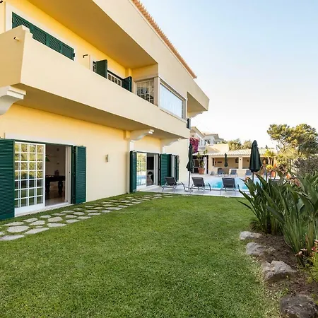 Estoril Budget & 4*