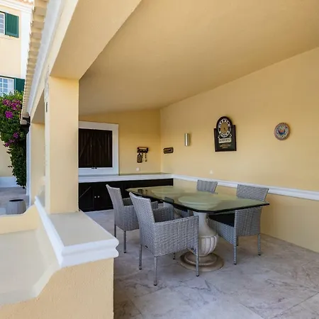 Hotel Estoril Budget &